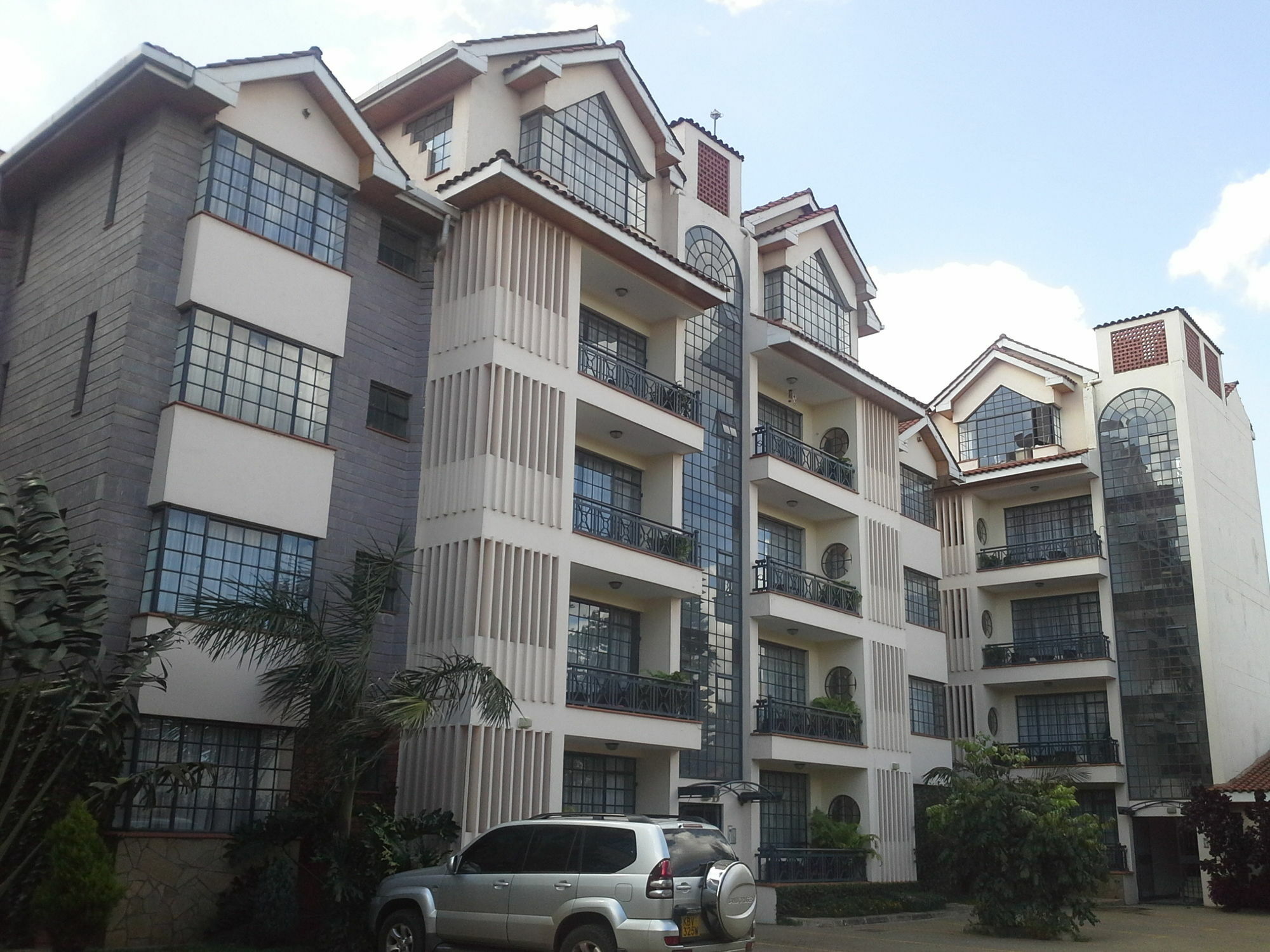 Meltonia Luxury Suites Nairobi Ngoại thất bức ảnh