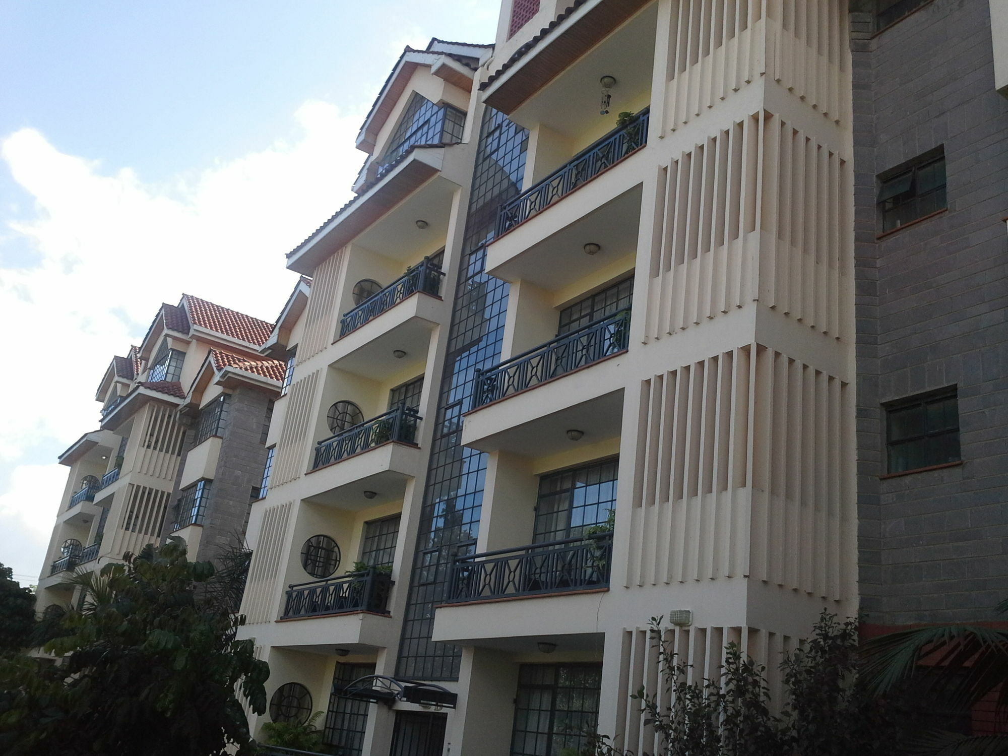 Meltonia Luxury Suites Nairobi Ngoại thất bức ảnh