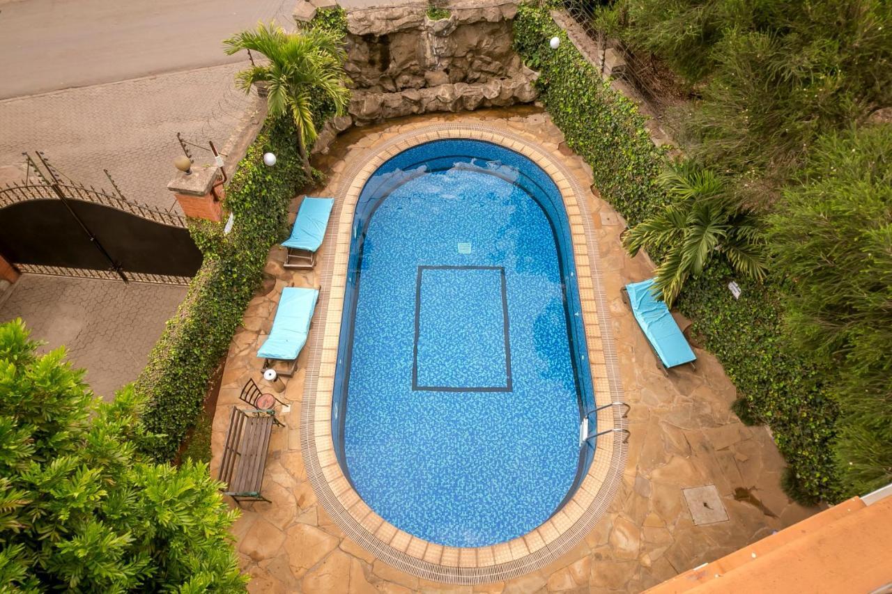 Meltonia Luxury Suites Nairobi Ngoại thất bức ảnh